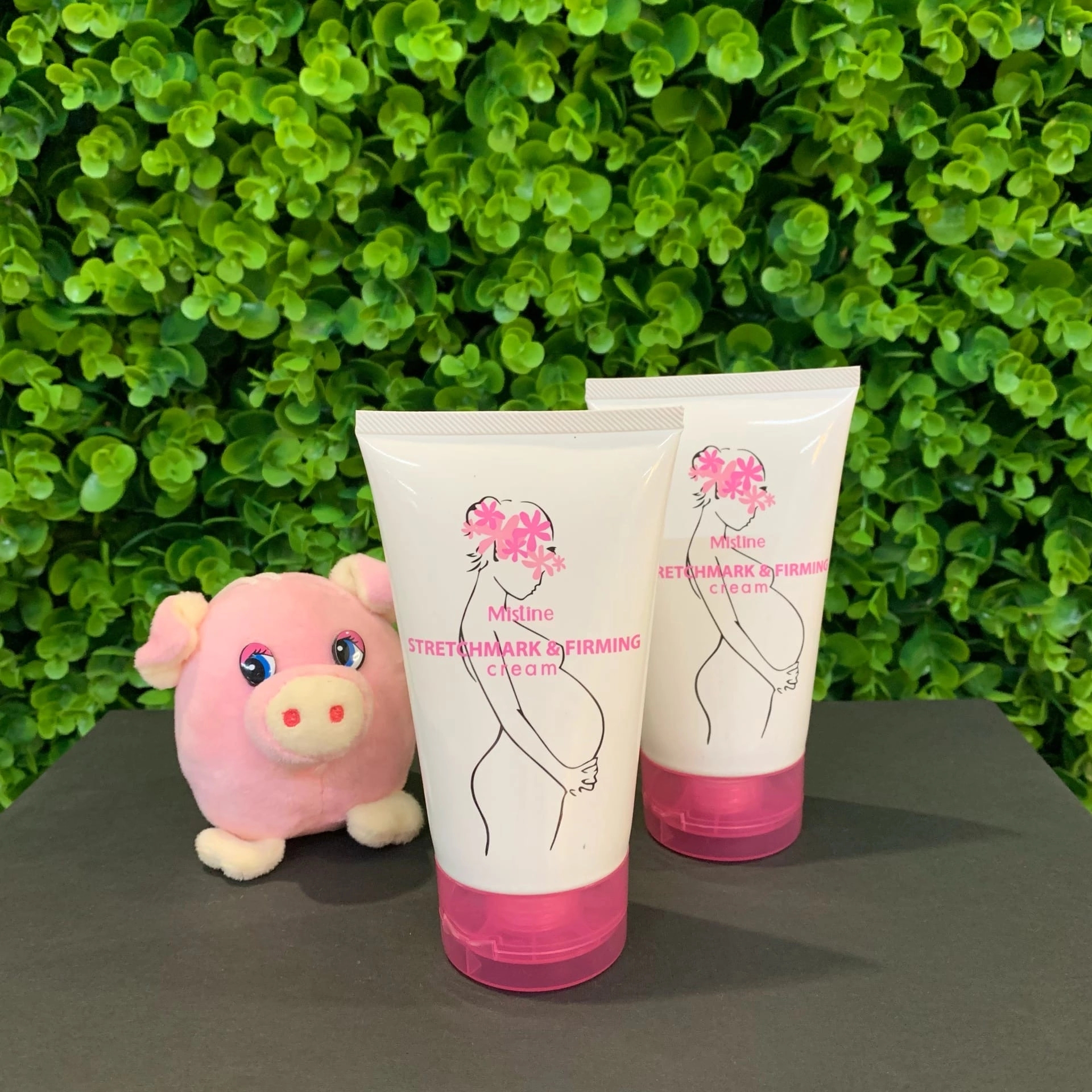 Натуральный укрепляющий крем от растяжек из Тайланда Mistine Stretchmark and Firming Cream купить в Москве и Московской области.