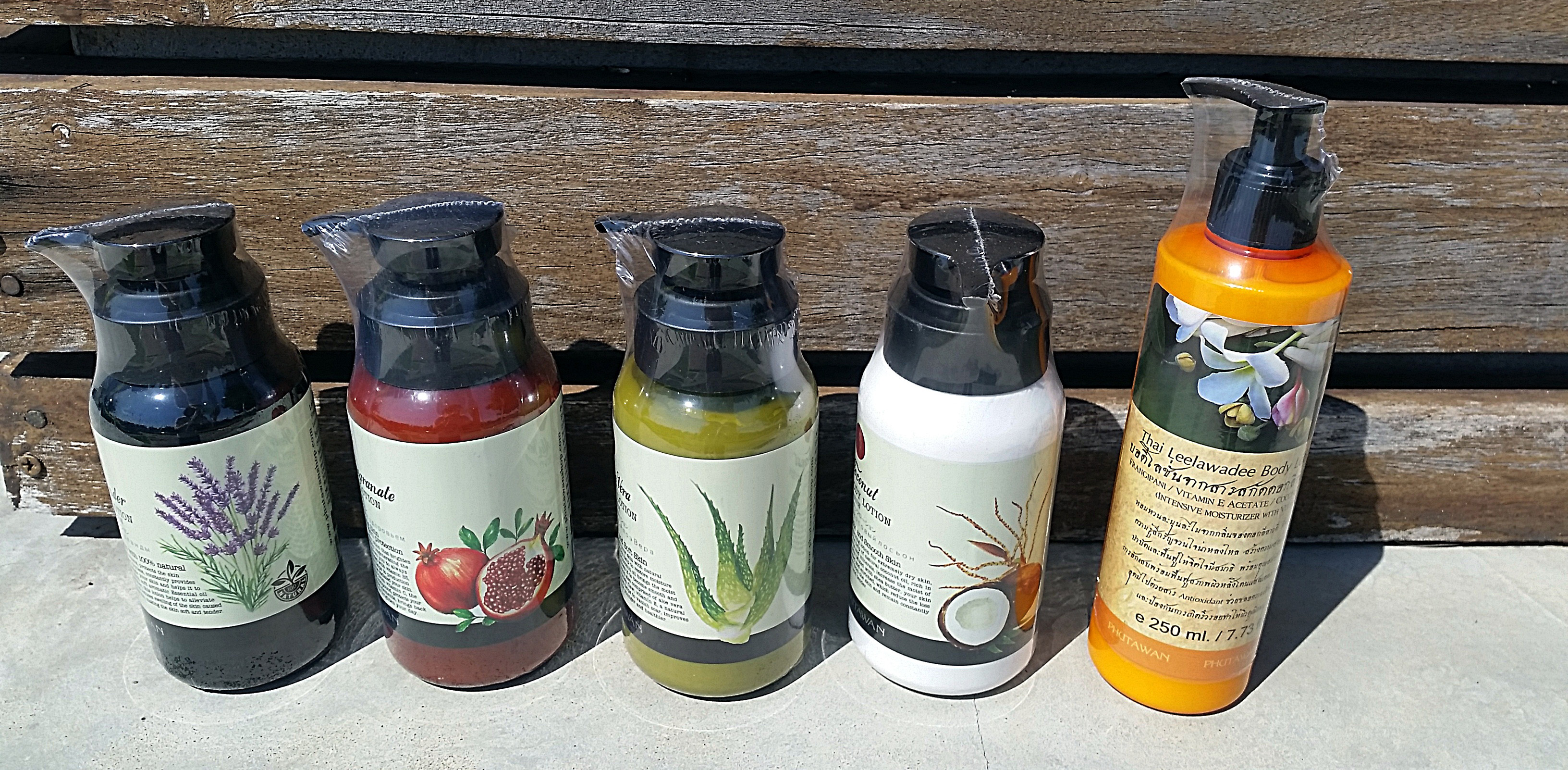 Тайский освежающий и питательный лосьон для тела Яблоко и Лемонграсс от Phutawan